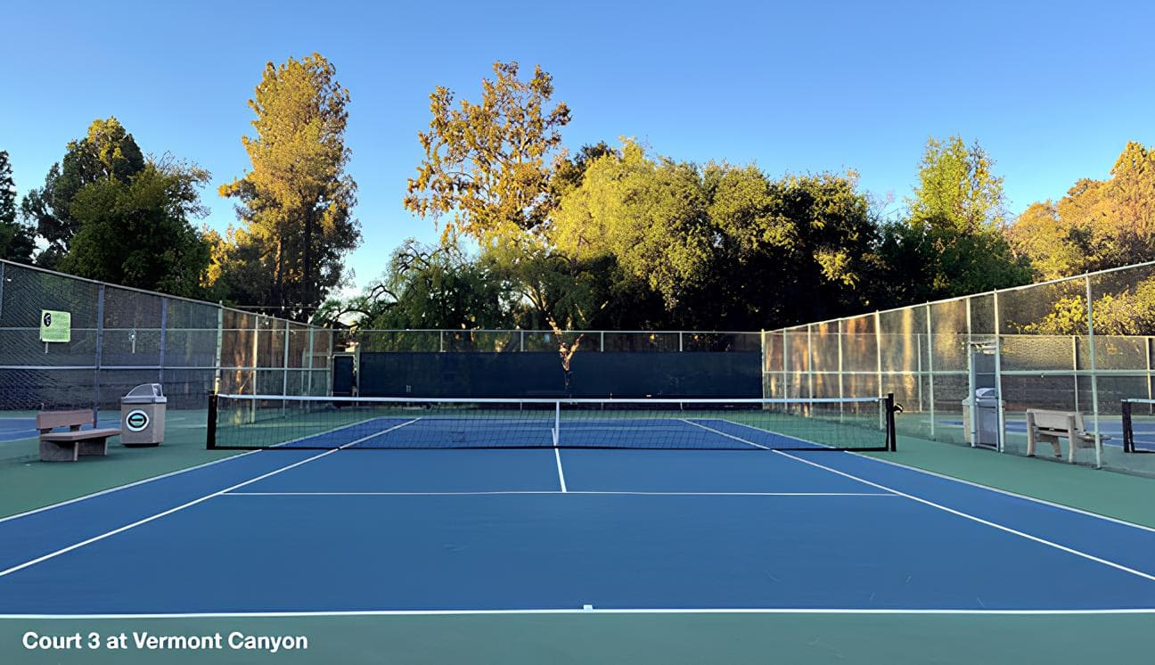 Image 3 of 6 of Ad Court Tennis court